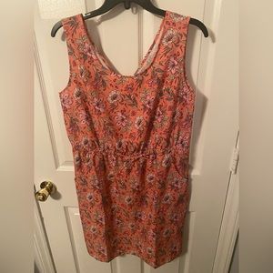 Ascend silky pocketed cinch waist dress. Size medium. Like new.